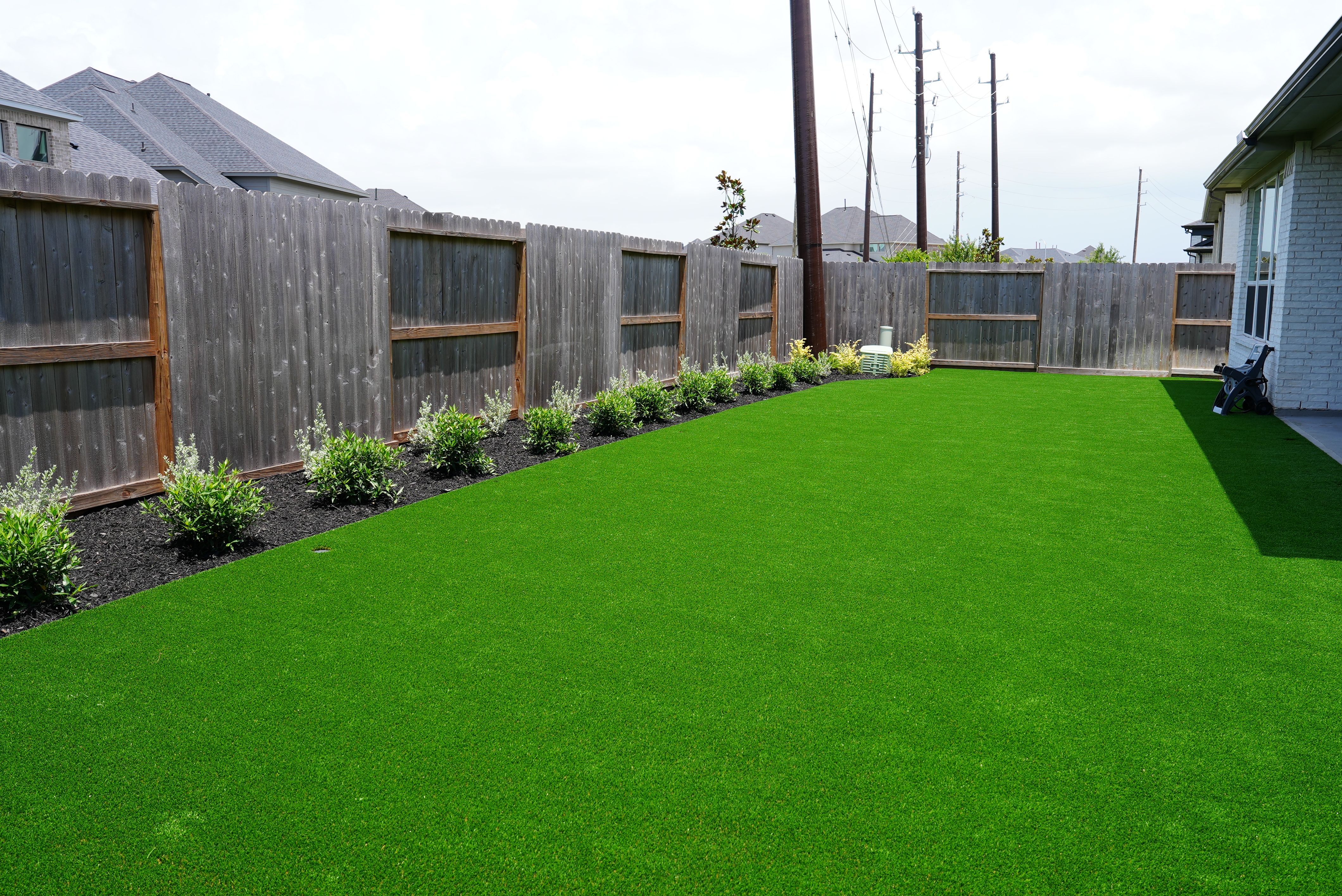 Bezuz-Lawn-and-Landscaping_Artificial-Turf-in-Katy-0286