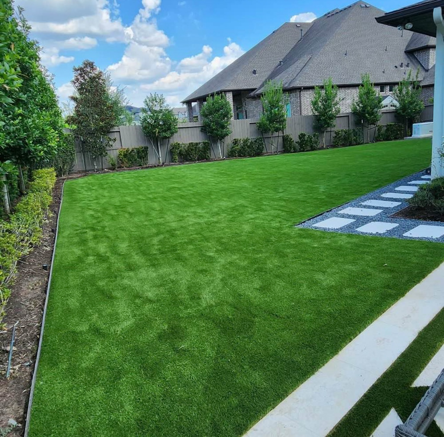 Bezuz-Landscaping-and-Design-landscaper-in-katy-texas-10