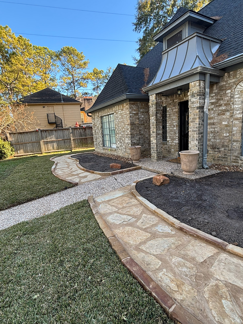 Bezuz-Lawn-and-Landscaping_Artificial-Turf-in-Katy-115