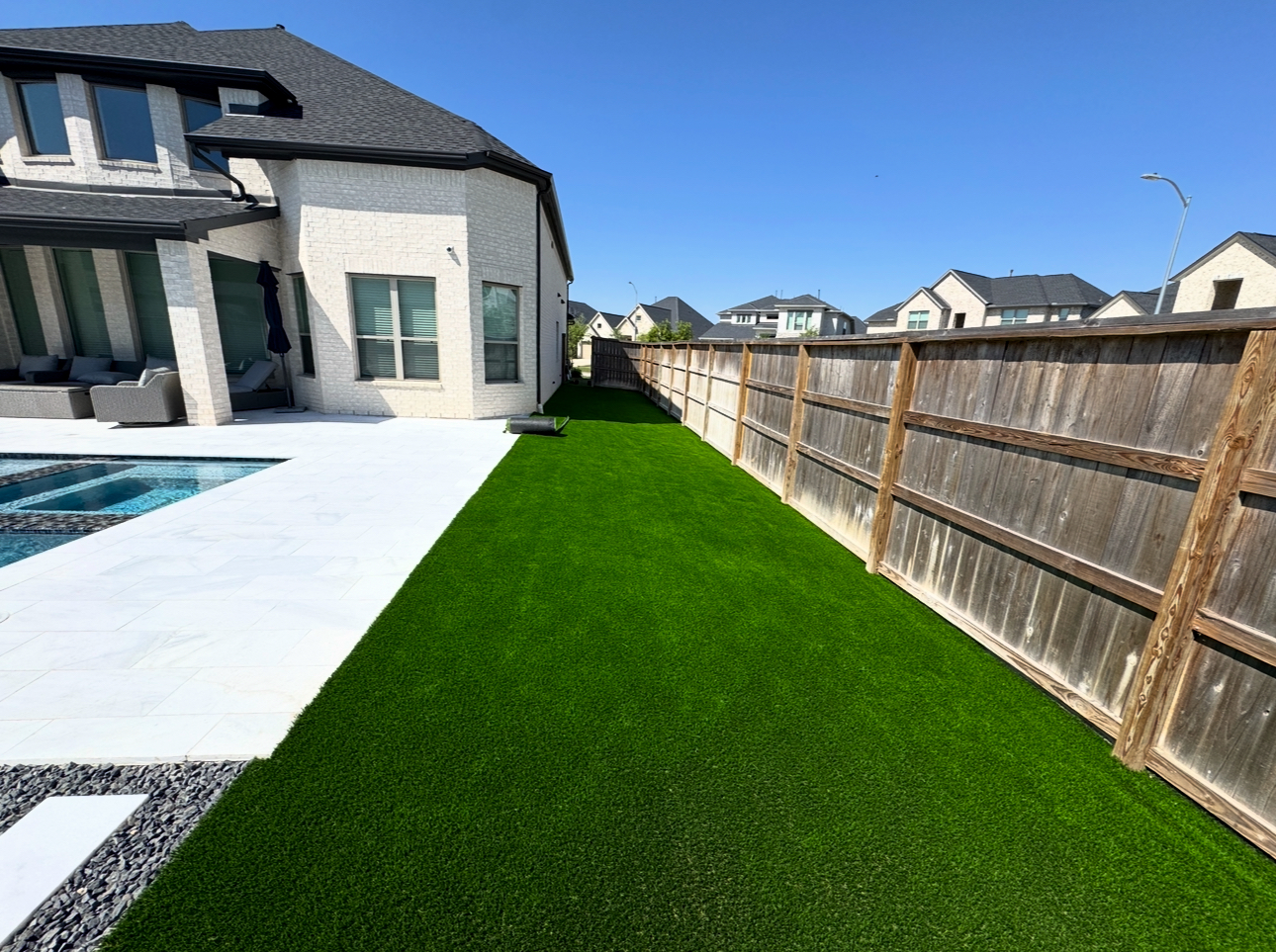 Bezuz-Lawn-and-Landscaping_Artificial-Turf-in-Katy-208