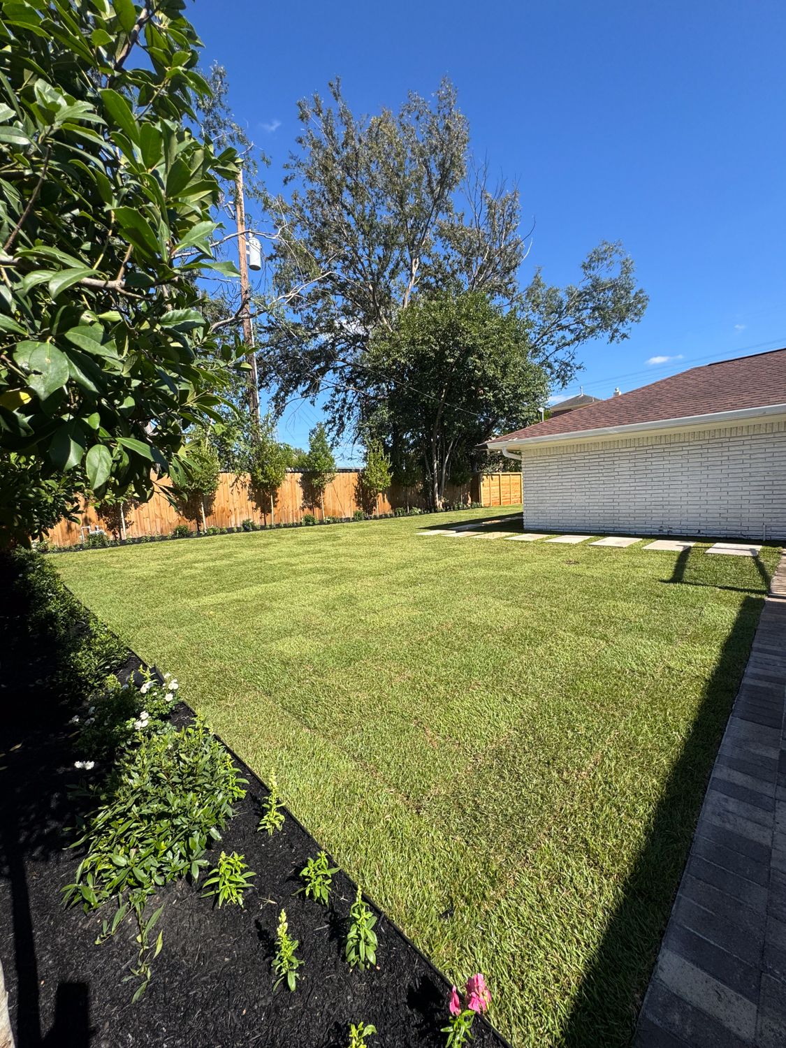 Bezuz-Lawn-and-Landscaping_Houston-and-Katy-Landscaper-52