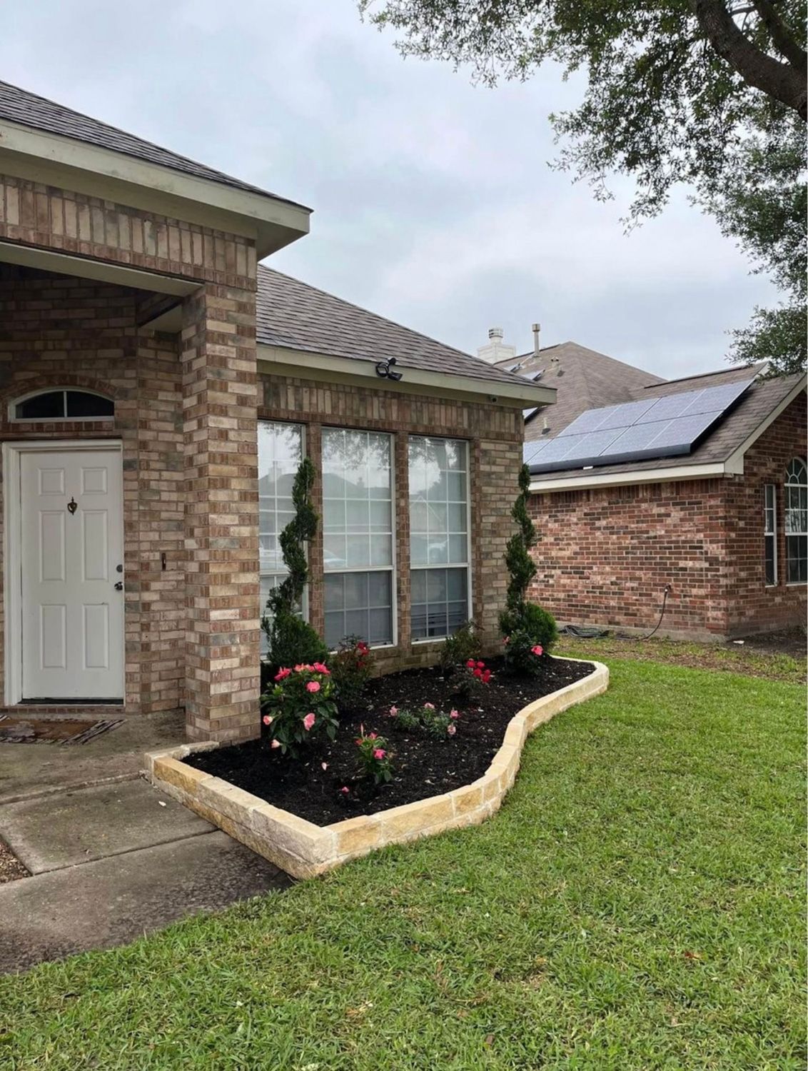 Bezuz-Lawn-and-Landscaping_Residential-Landscaping-in-Katy-TX-119